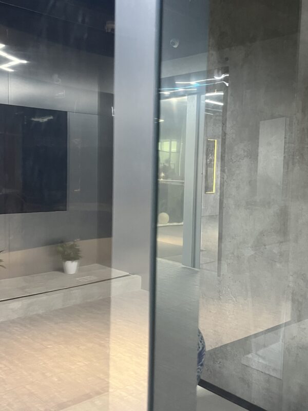 Vitrine transparente OLED de 55 pouces – Image 6